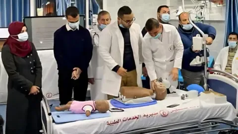 First Contingent of Learners Evacuated from the Gaza Strip to Undertake Studies in the UK