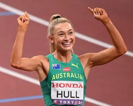 Aussie Hull Grasps Fresh Start, Qualifies to World Championship Final
